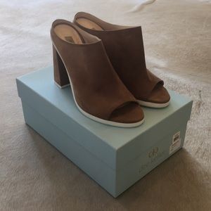 Dee Keller Meredith heels- camel